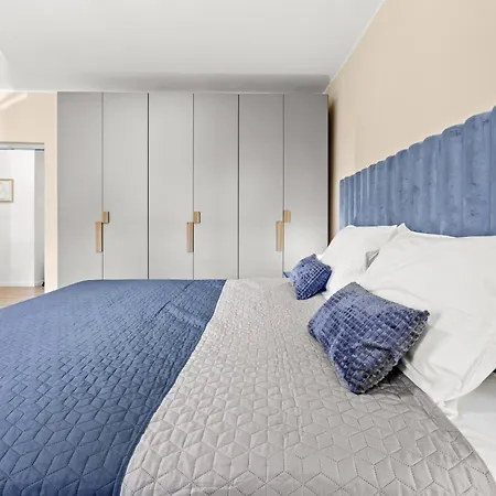 Four Waves New Apartman *